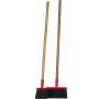 Gratspade fra Sprehn med håndtag af træ og hærdet klinge med en bredde på 150 mm. Anvendes til at fjerne grater i beton, sammenstøbninger og rensning af forskallingsbrædder.