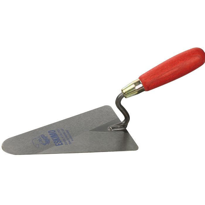Spandske fra Eskimo med konisk slebet blad, ergonomisk rødt håndtag af bøgetræ og valgfrie størrelser på 150 eller 180 mm. 