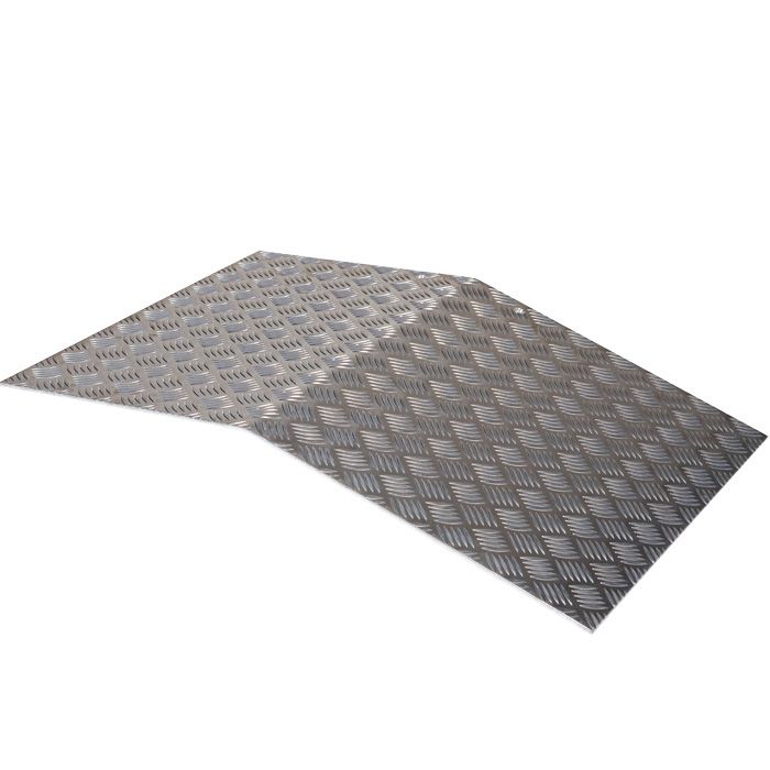 Alu sliske til Smart Mover fra Baron. Denne smarte rampe passer perfekt til din SmartMover og gør det nemt at komme op i niveau med dit lad.